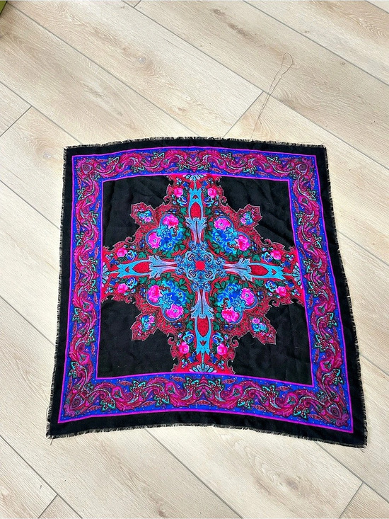 Berkshire Accessories - Berkshire 30”x30”  vintage 1980’s Square Scarf in Black & Pink